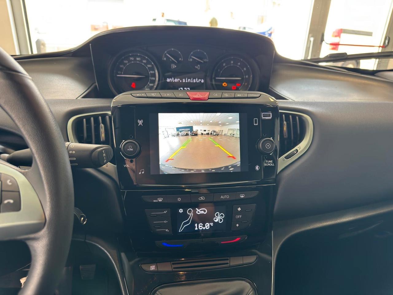 Lancia Ypsilon 1.0 69CV Hybrid Gold Plus 2023