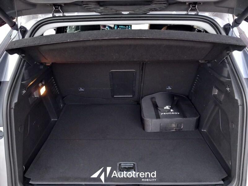 Peugeot 3008 Plug-In Hybrid 225 CV Automatica Allure