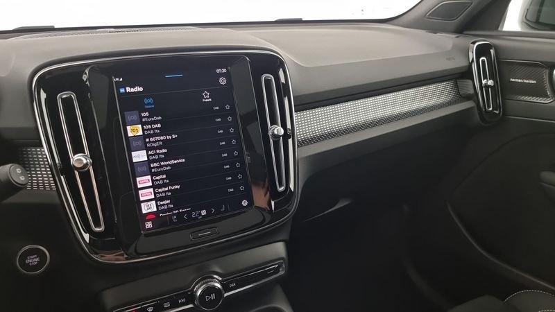 Volvo XC40 B3 automatico Ultra Black Edition