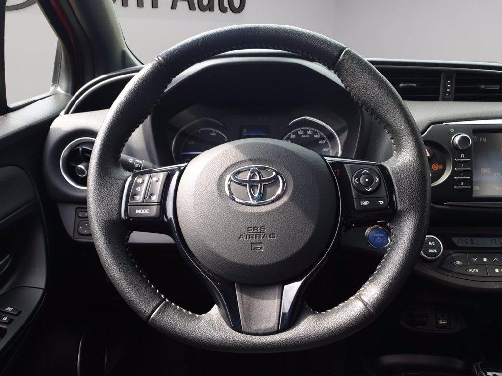 TOYOTA Yaris 5p 1.5h style my18 del 2018