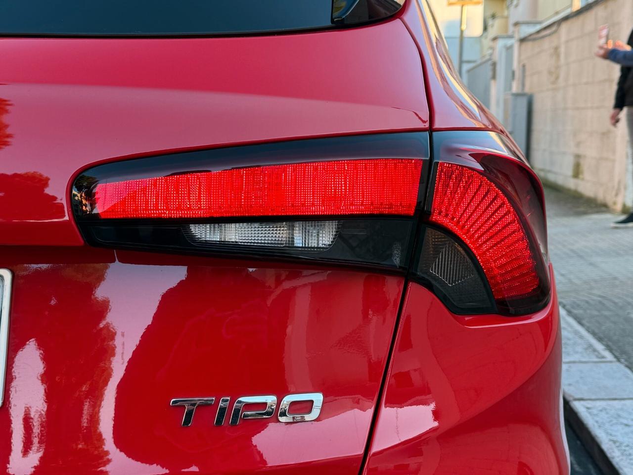 Fiat Tipo 1.6 MJT S&S SW Lounge *NAVI *LED - 2019