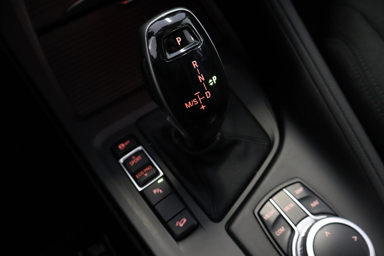 BMW X1 18d xDRIVE ADVANTAGE STEPTRONIC