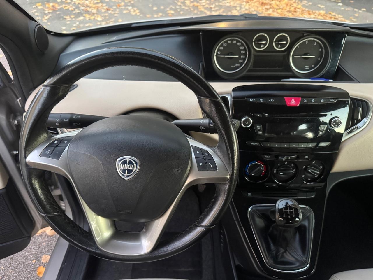 Lancia Ypsilon 1.3 MJT neopaten garanzia 12 mesi