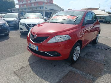Lancia Ypsilon 0.9 TwinAir 85 CV 5 porte Metano Ecochic Platinum