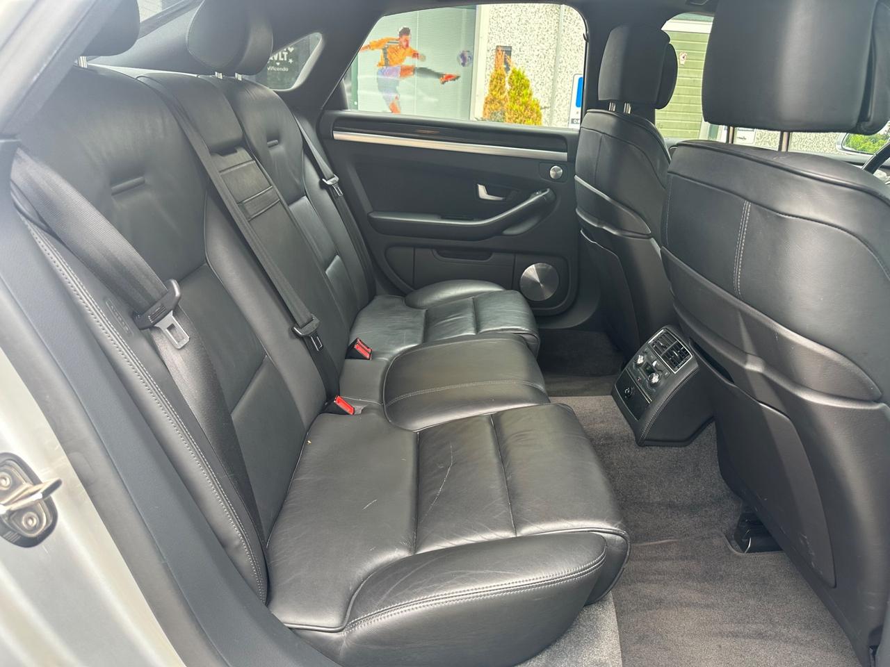 Audi A8 S8 5.2 V10 quattro tiptronic