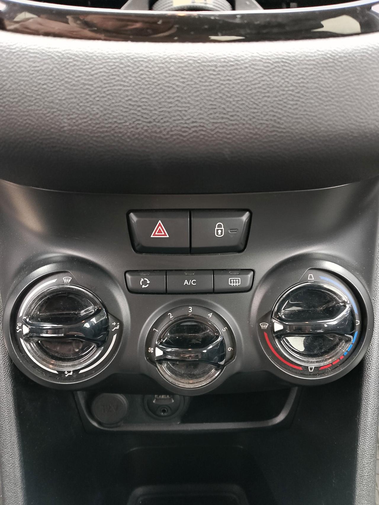 Peugeot 208 1.4 HDi 68 CV 5 porte Allure