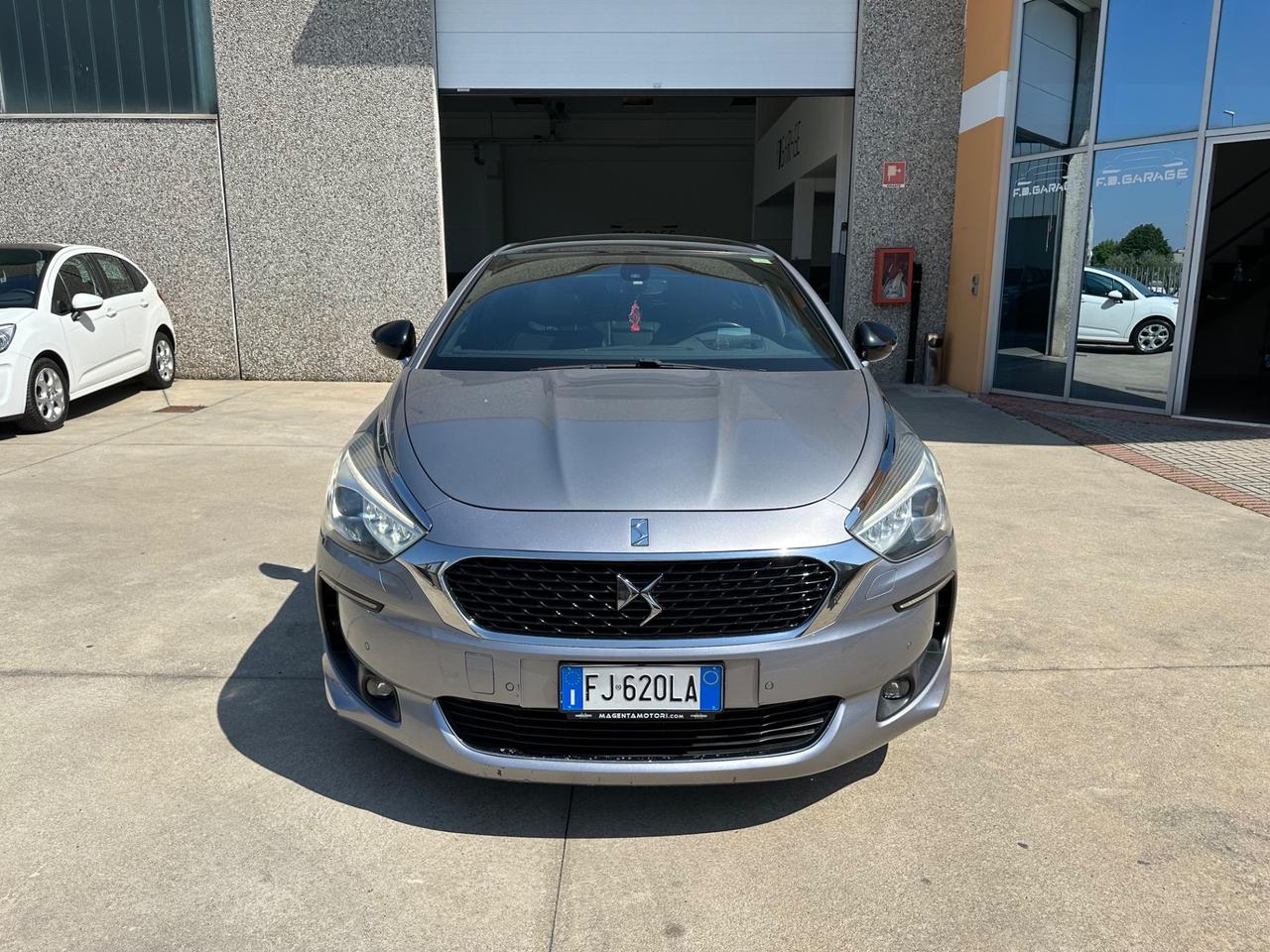 Ds DS5 DS 5 BlueHDi 180 S&S EAT6 Performance Line