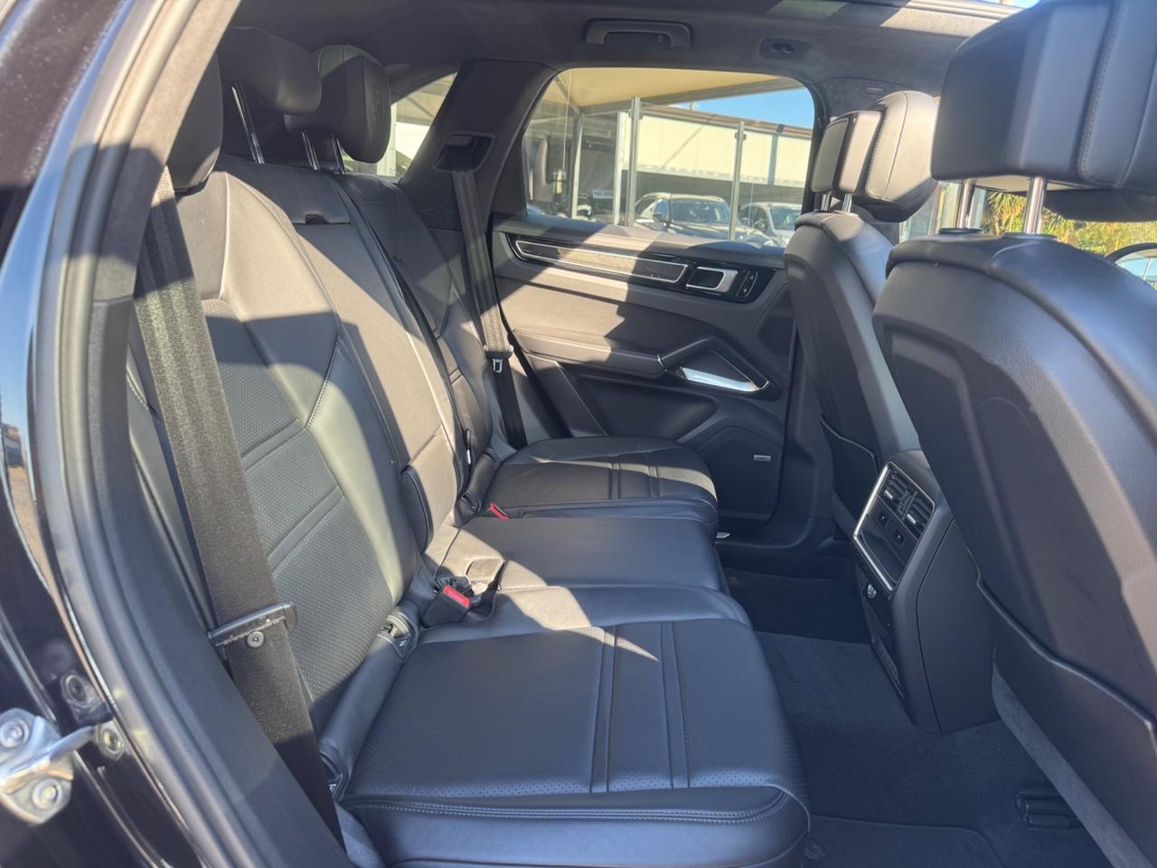 PORSCHE CAYENNE TURBO 4.0 V8 550 CV STRAFULL IVA
