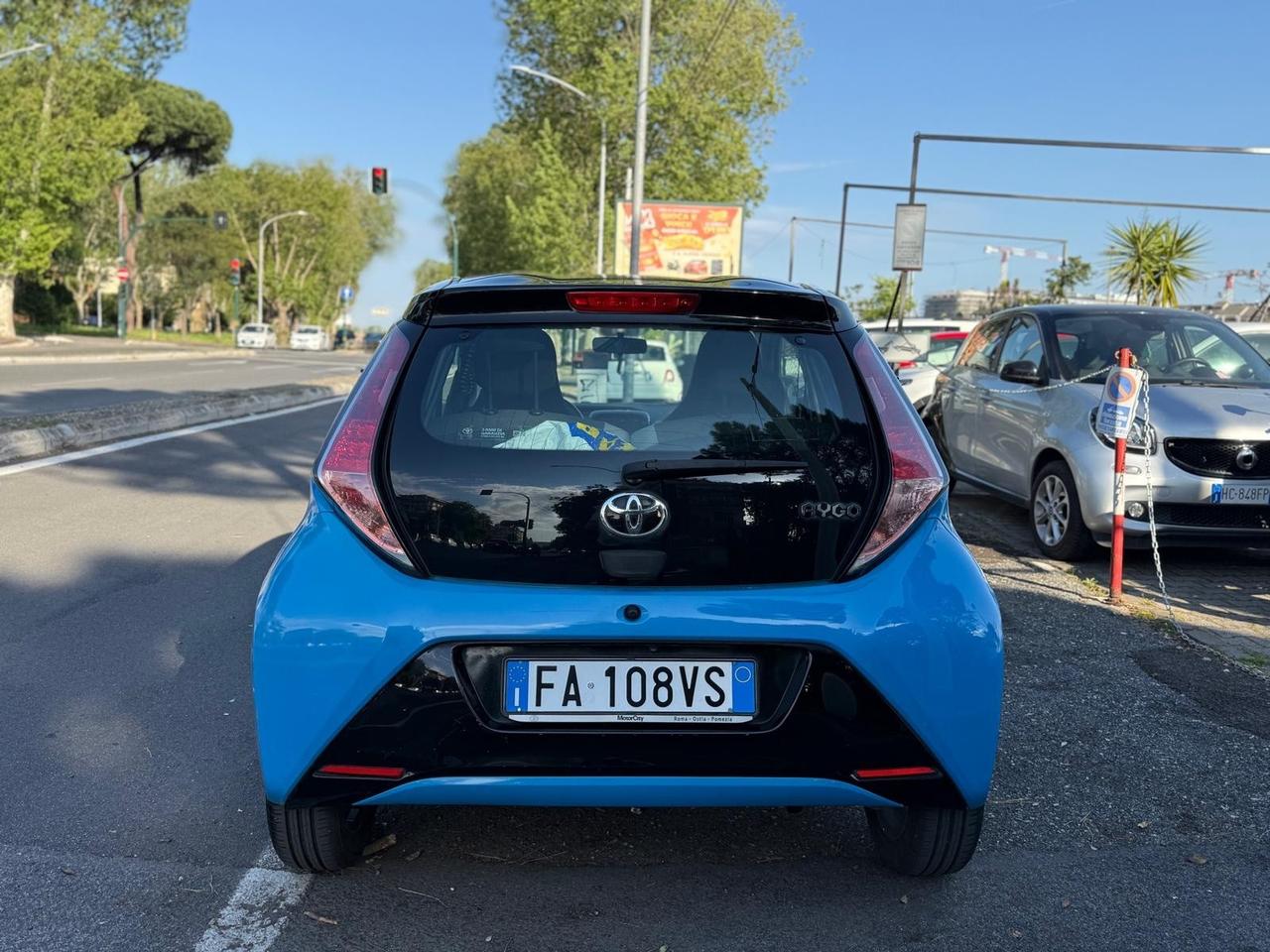 Toyota Aygo 1.0 VVT-i 69 CV 5 porte x-play