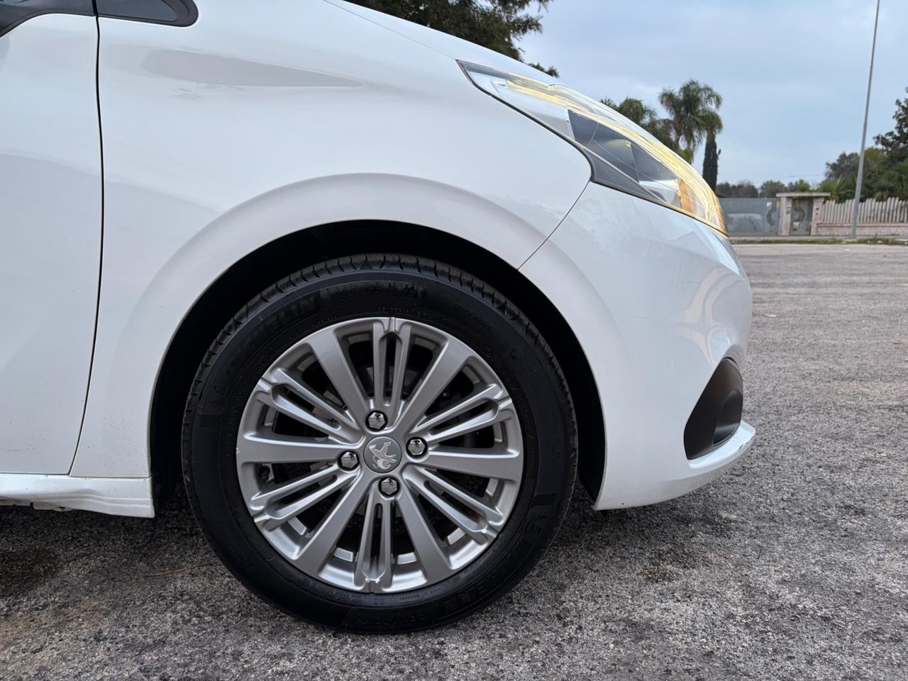 Peugeot 208 benzina - 2016 - 5 porte