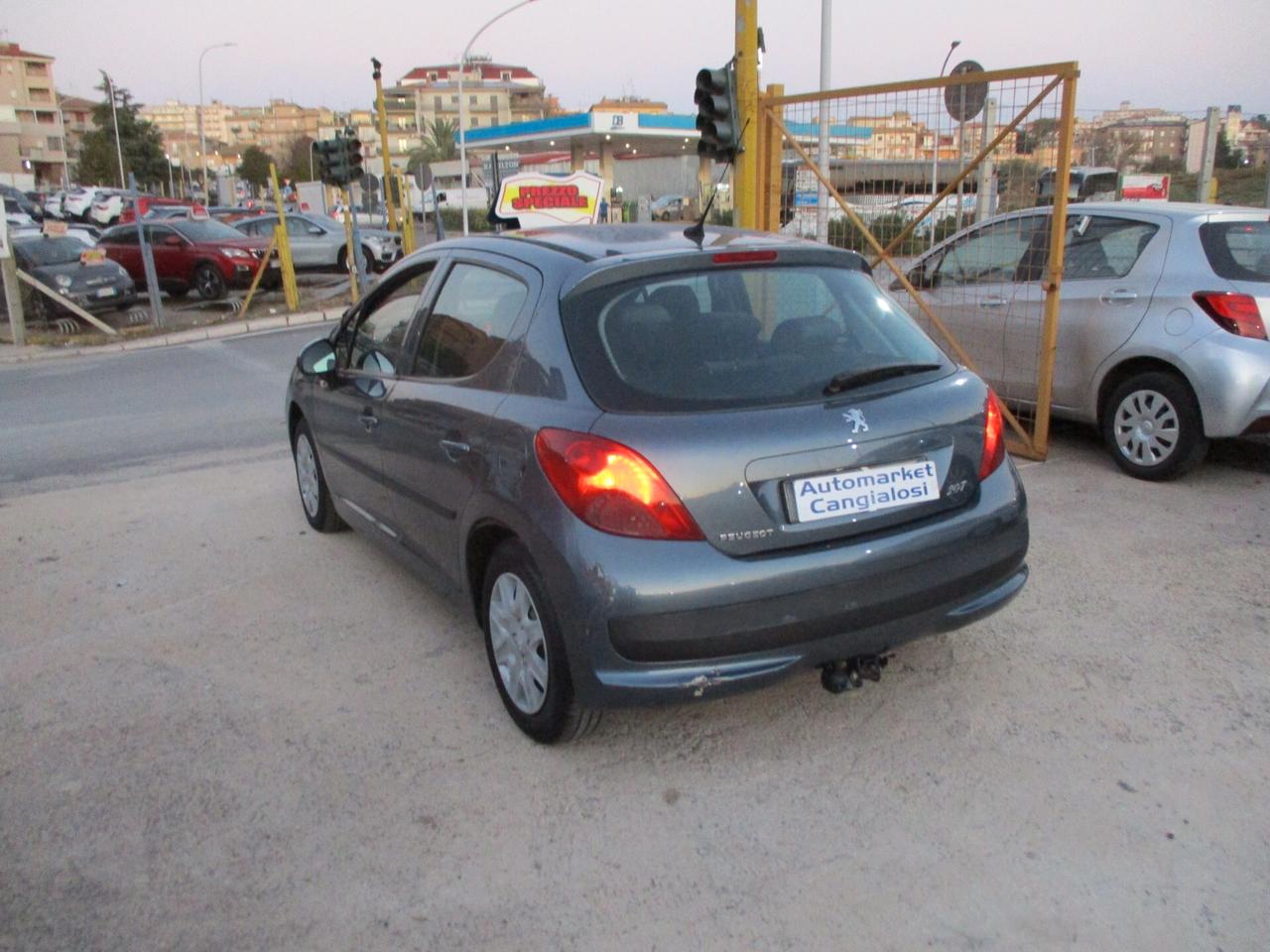 Peugeot 207 1.4 HDi 70CV 5p OK NEOP.