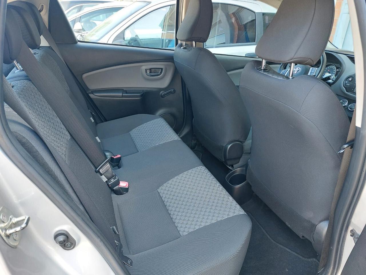 Toyota Yaris 1.4 D-4D 5 porte Lounge STUPENDA OK NEOPATENTATI