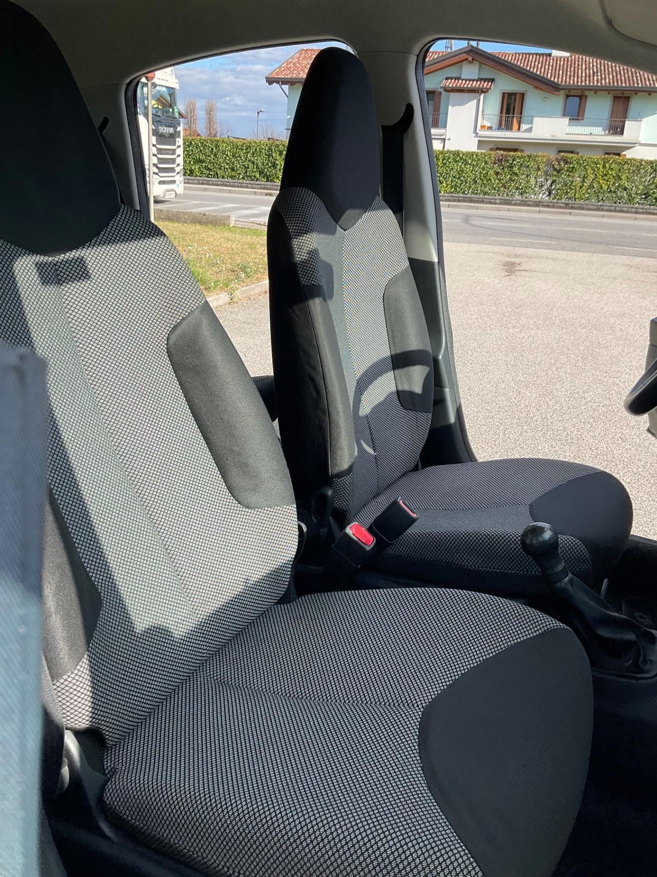 Toyota Aygo 1.0 12V VVT-i 5 porte Active Connect