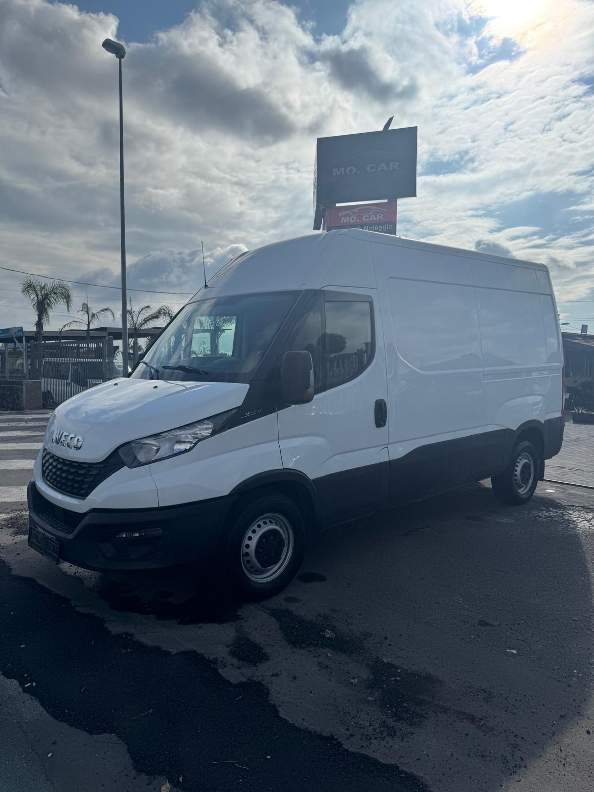 Iveco daily 2.2 coibentato..PARI AL NUOVO