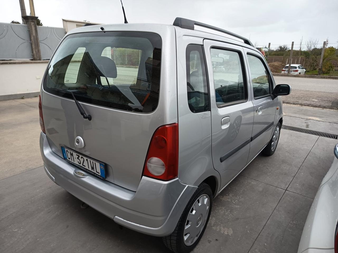 Opel Agila 1.0 12V Edition