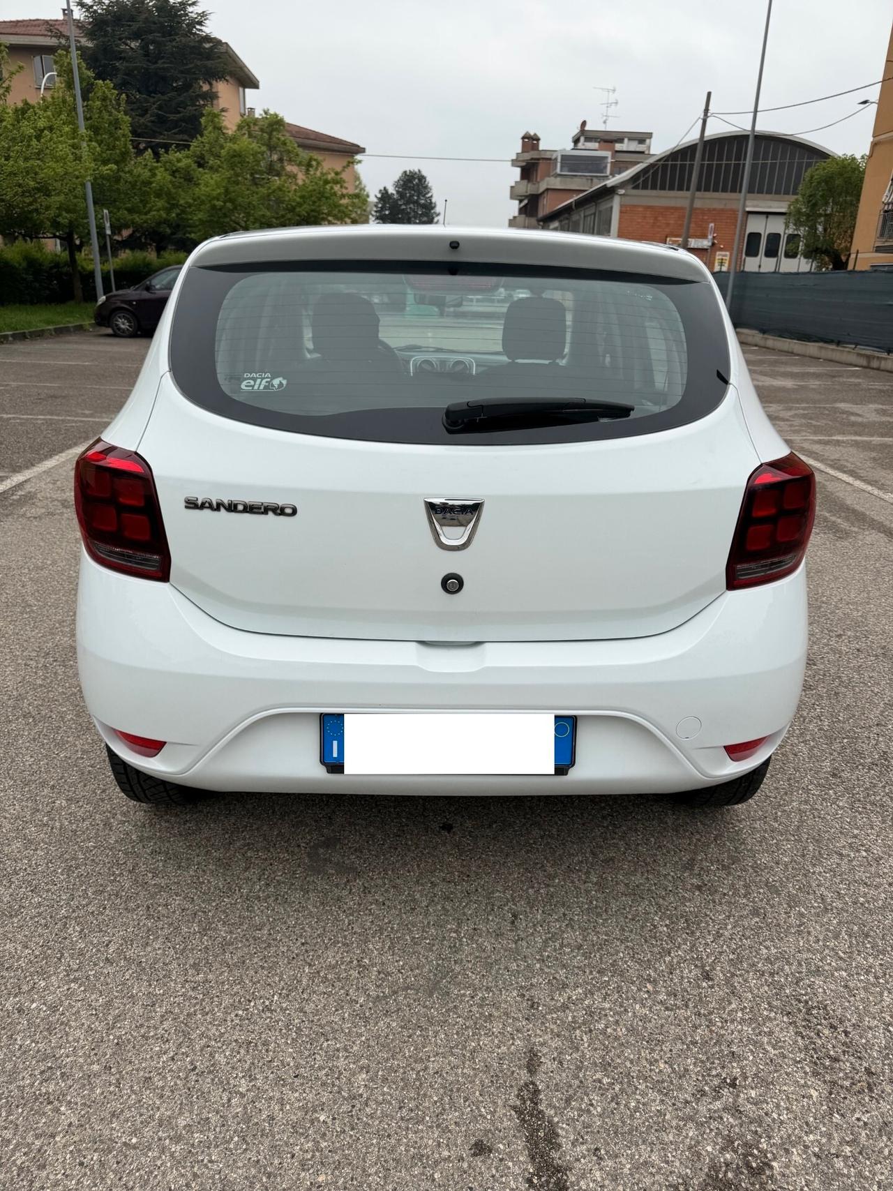 Dacia Sandero 0.9 tce Gpl - NEOPATENTATI - NAV. - 12 MESI DI GARANZIA -