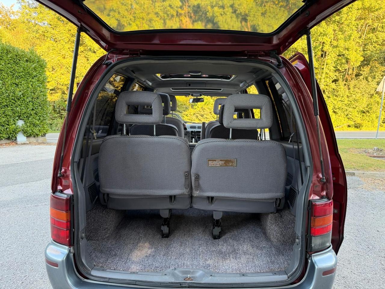 Nissan Serena 2.0i 16V cat 5 porte SLX