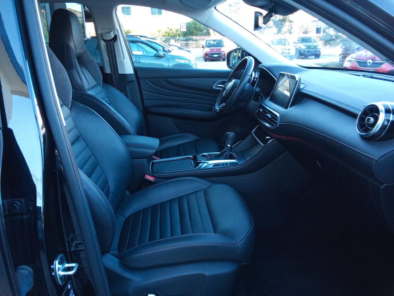 MG HS 1,5 BZ 163 CV LUXURY MAN MY24 5P