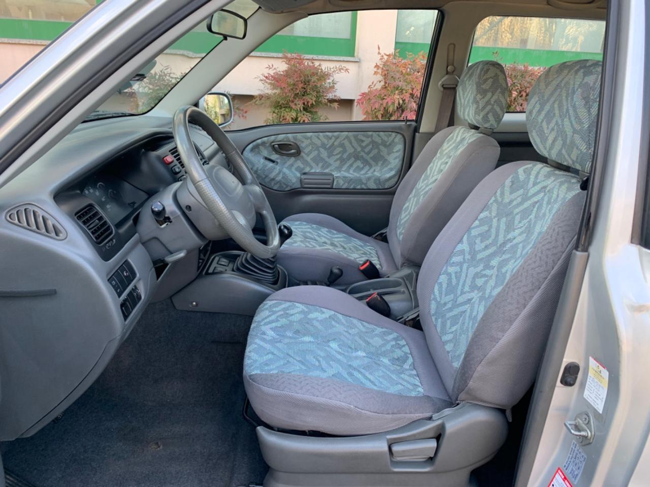 Suzuki Grand Vitara 1.6i 16V cat 3 porte