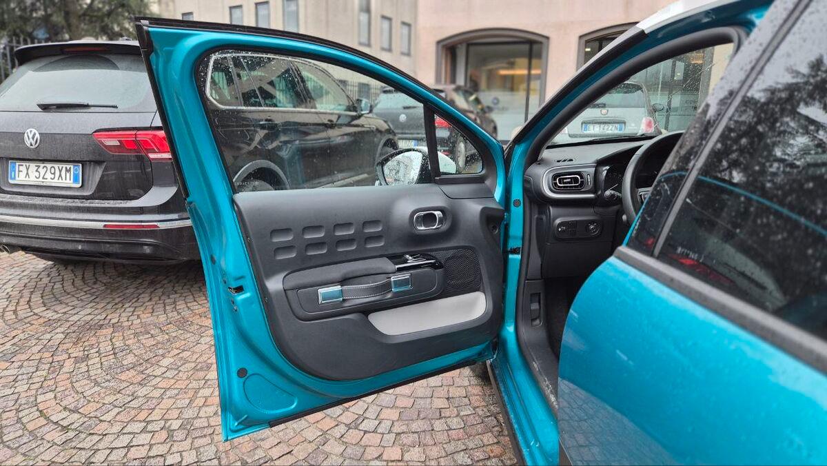 Citroen C3 1.2 puretech Shine s&s 83cv neopatentati