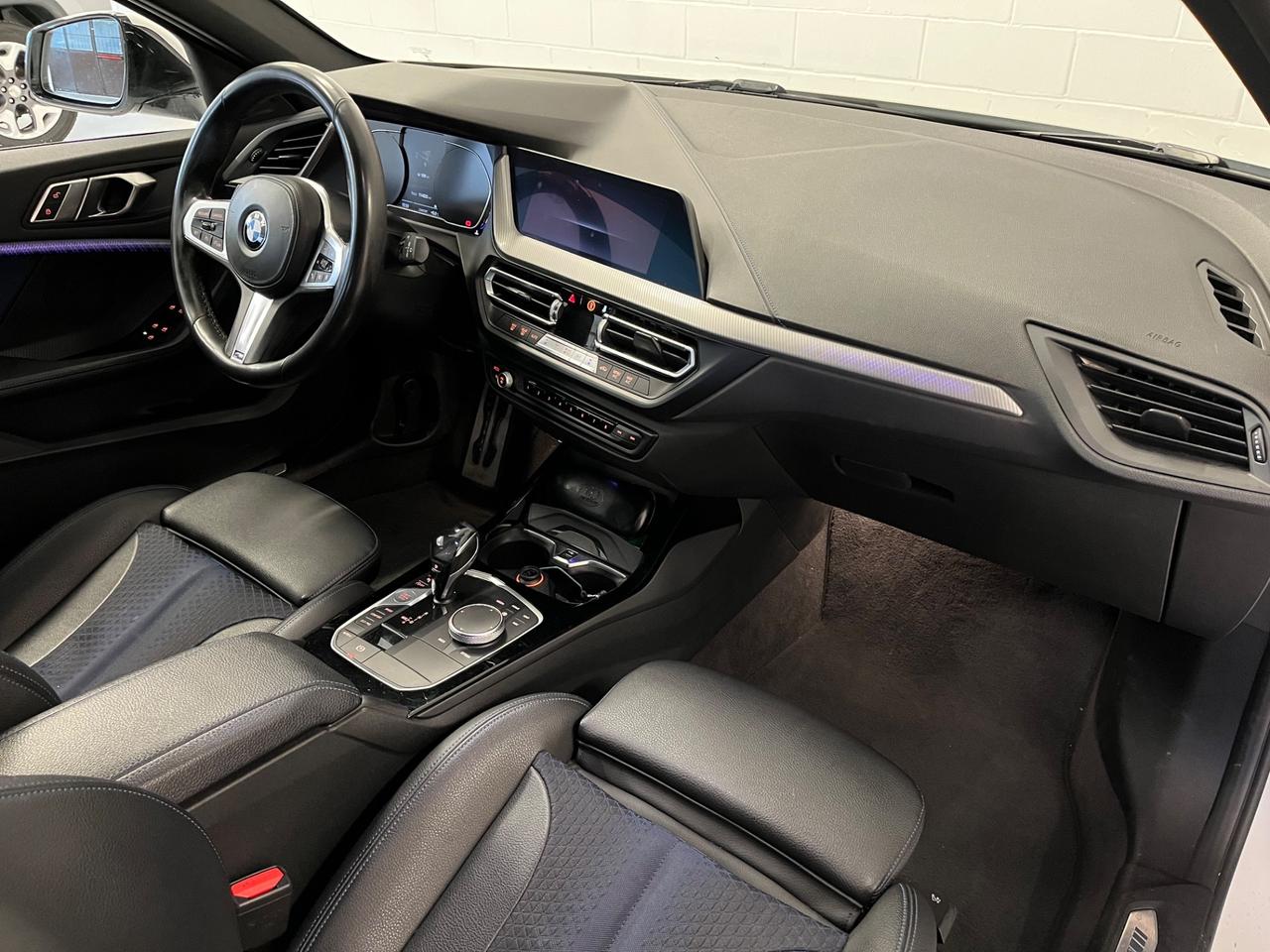 Bmw 118 118d 5p. Msport