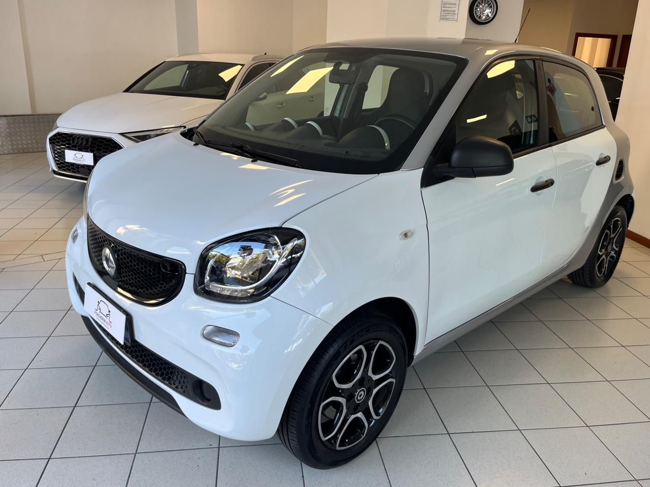 Smart ForFour 70 1.0 Prime pelle/navigatore/led!!