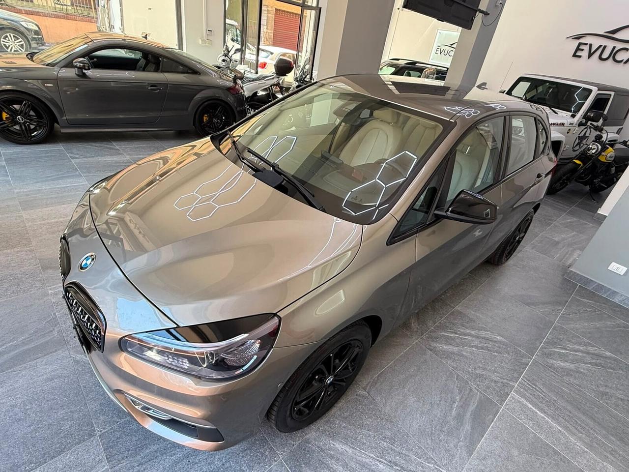 Bmw 2er Active Tourer 218d Luxury