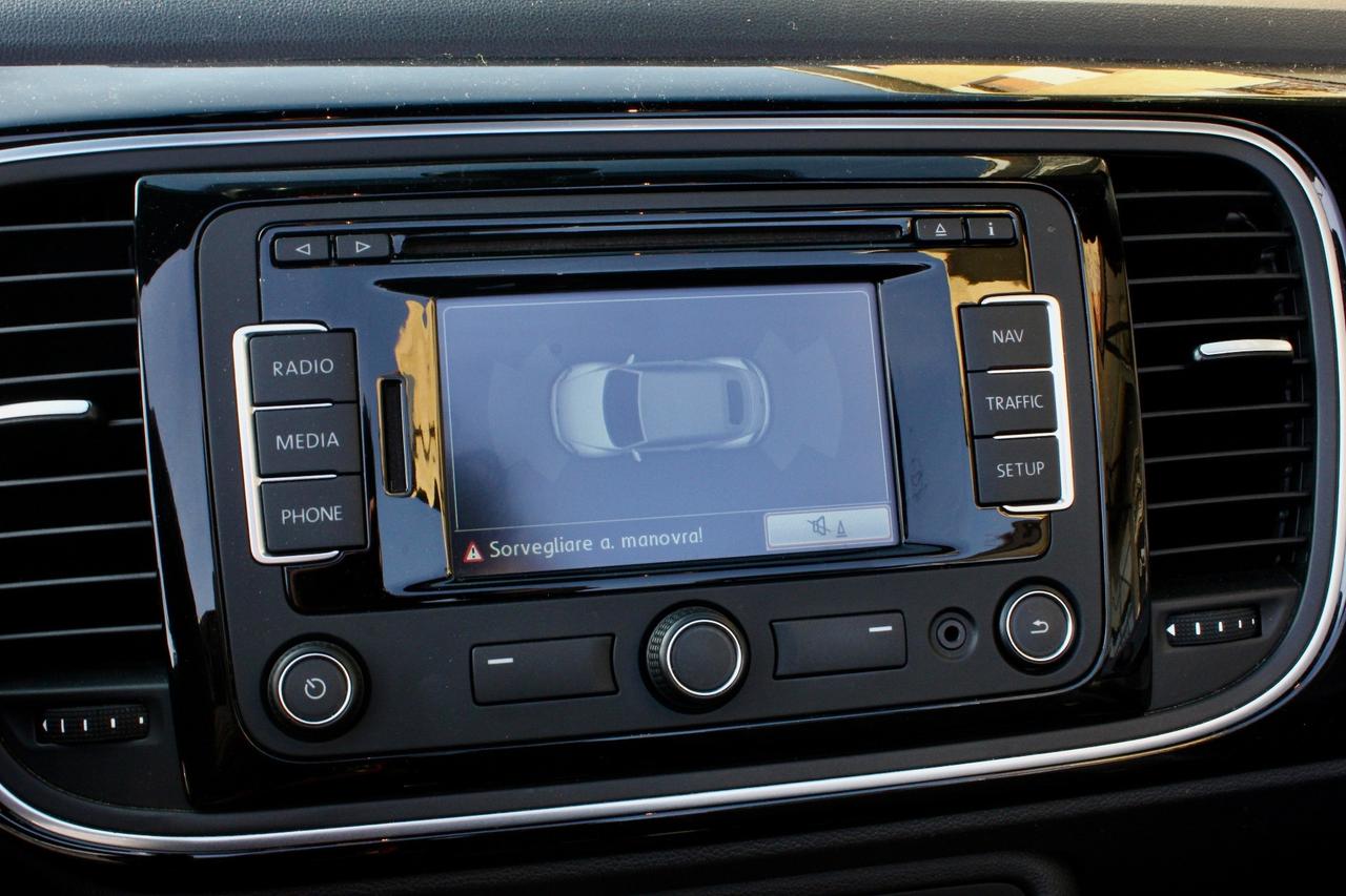 Volkswagen Maggiolino 1.4 tsi DSG cabrio 160cv fullled navy pelle traforata