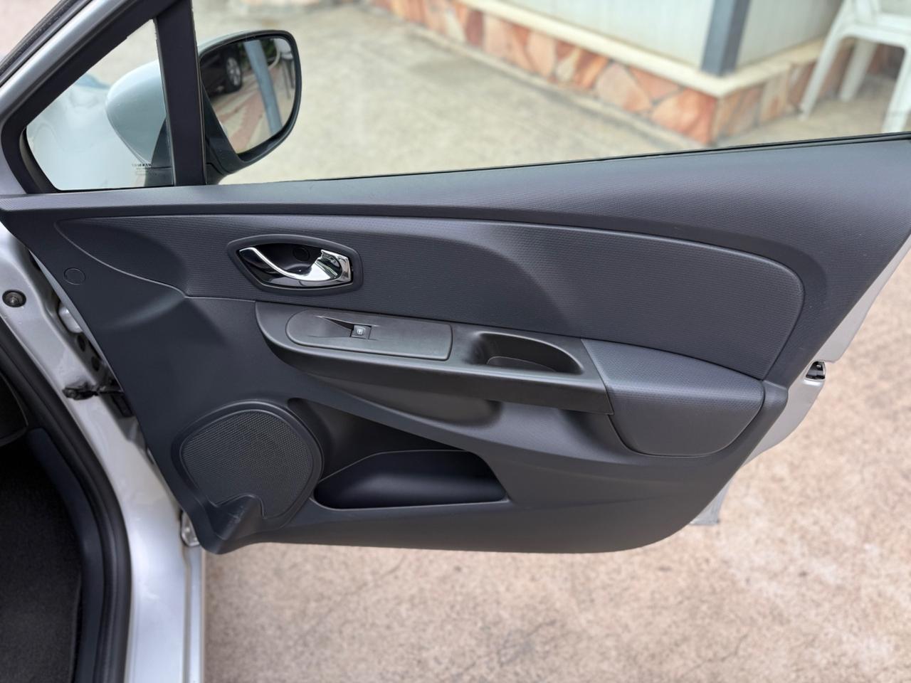 Renault Clio 1.5 dCi 75CV 5 porte Live km certif.