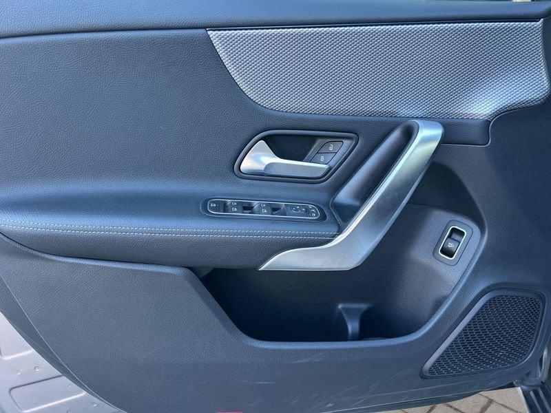 Mercedes-Benz Classe A A 180 d Sedan Automatic Sport Tech Pack