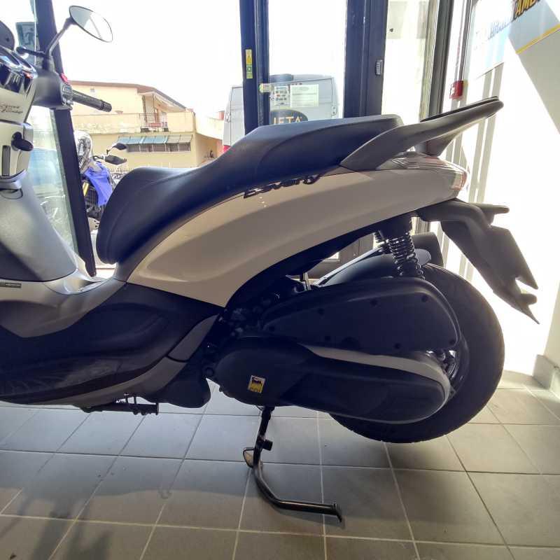 Piaggio Beverly 350 SportTouring ie ABS - 2016