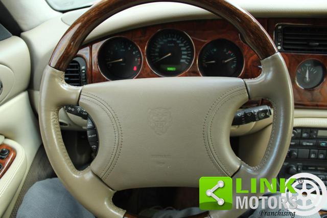 JAGUAR XK8 4.0 Coupé, Crs, Kilometri originali