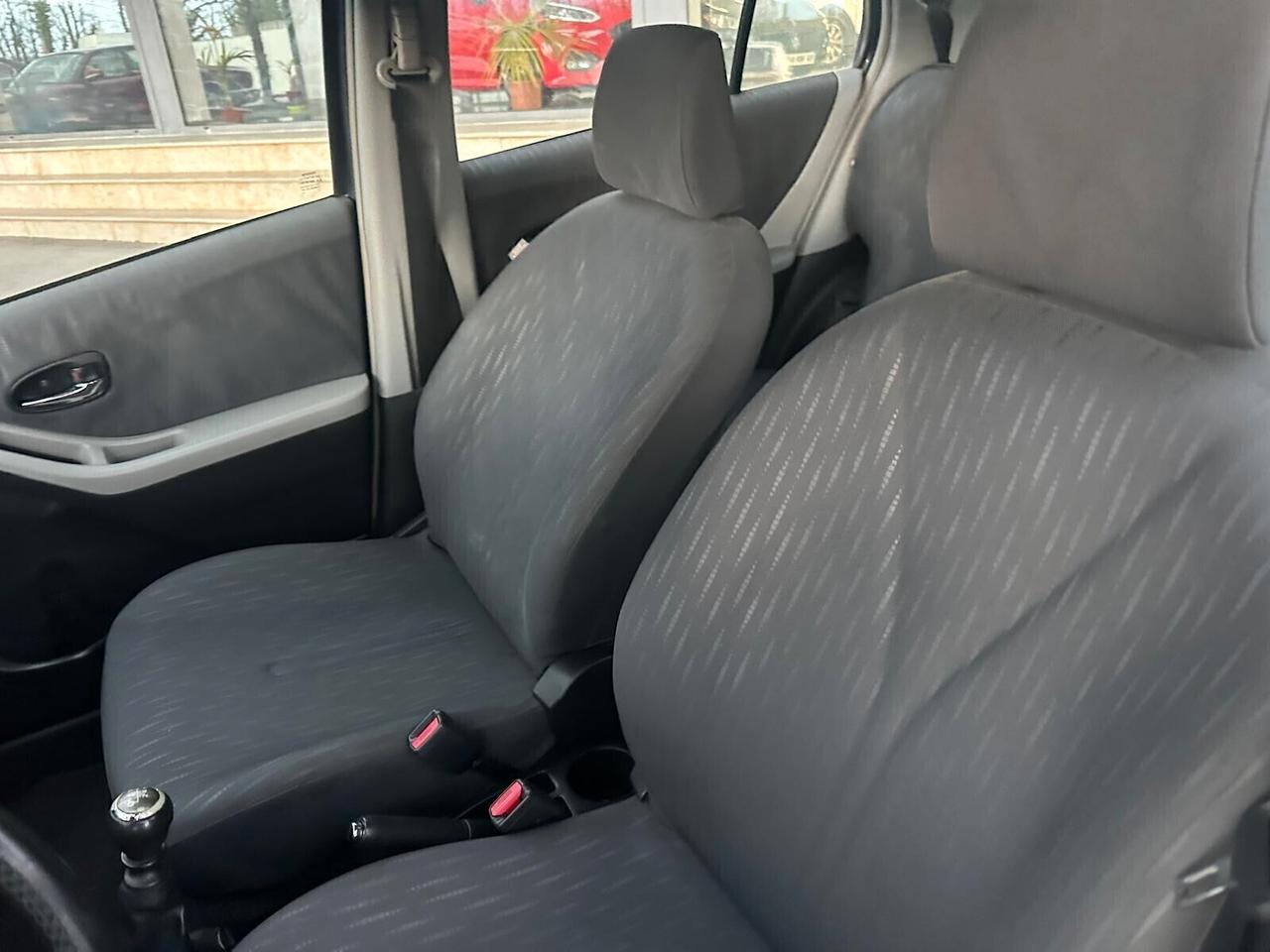 Toyota Yaris 1.3 BENZ 5 porte Sol
