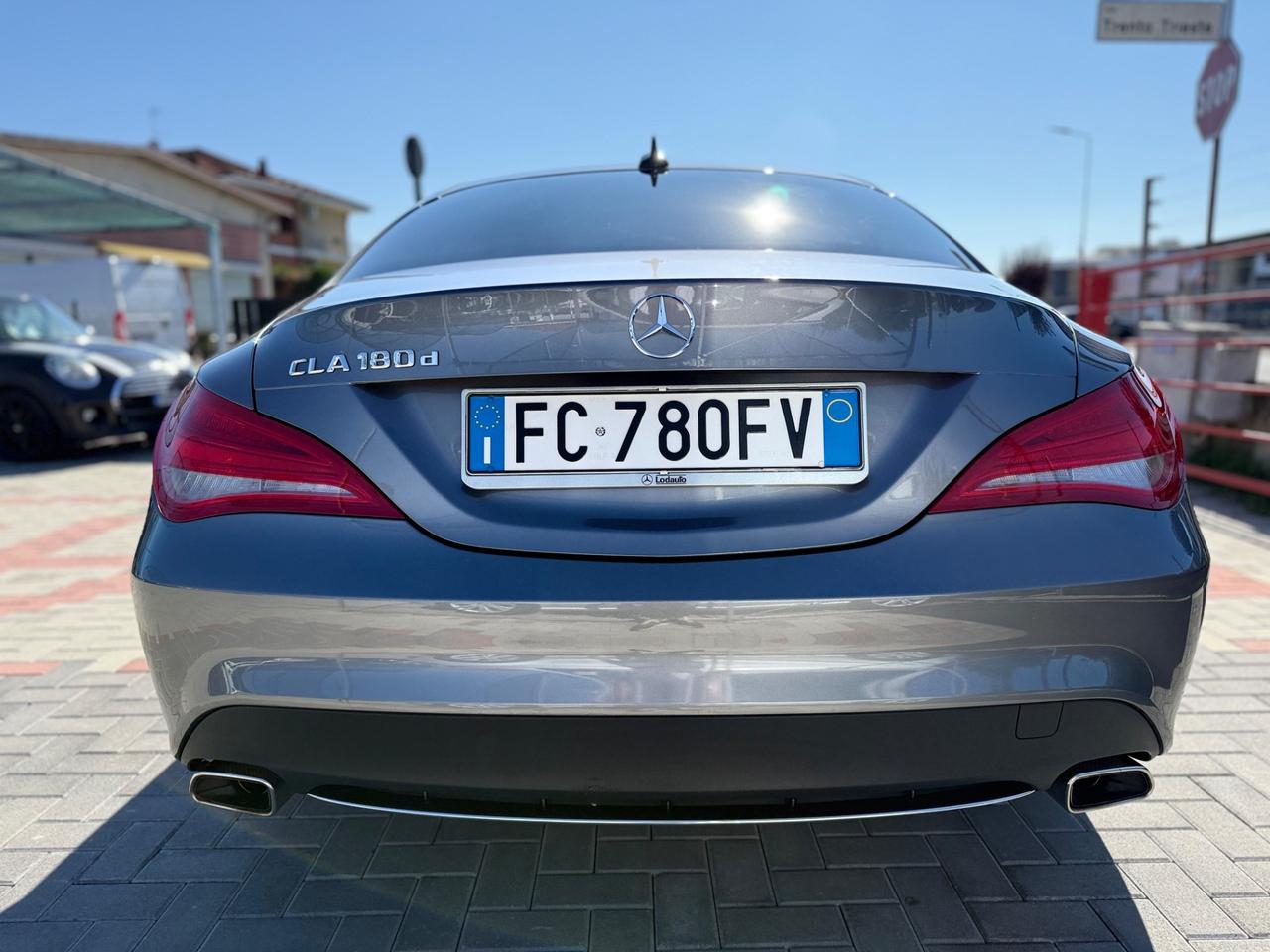 Mercedes-benz CLA 180 BERLINA Automatic Sport Night