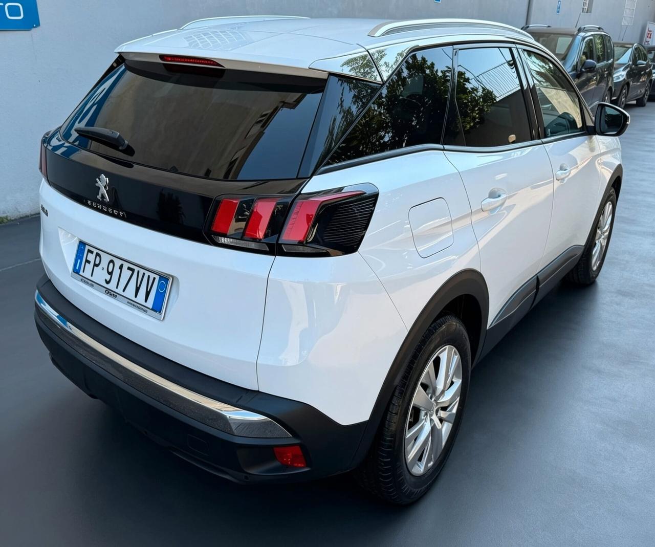 Peugeot 3008 BlueHDi 120 S&S Business
