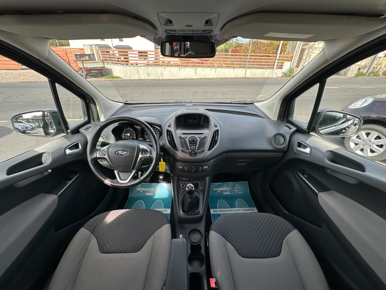 Ford Tourneo Courier 1.5 TDCI 75 CV Titanium