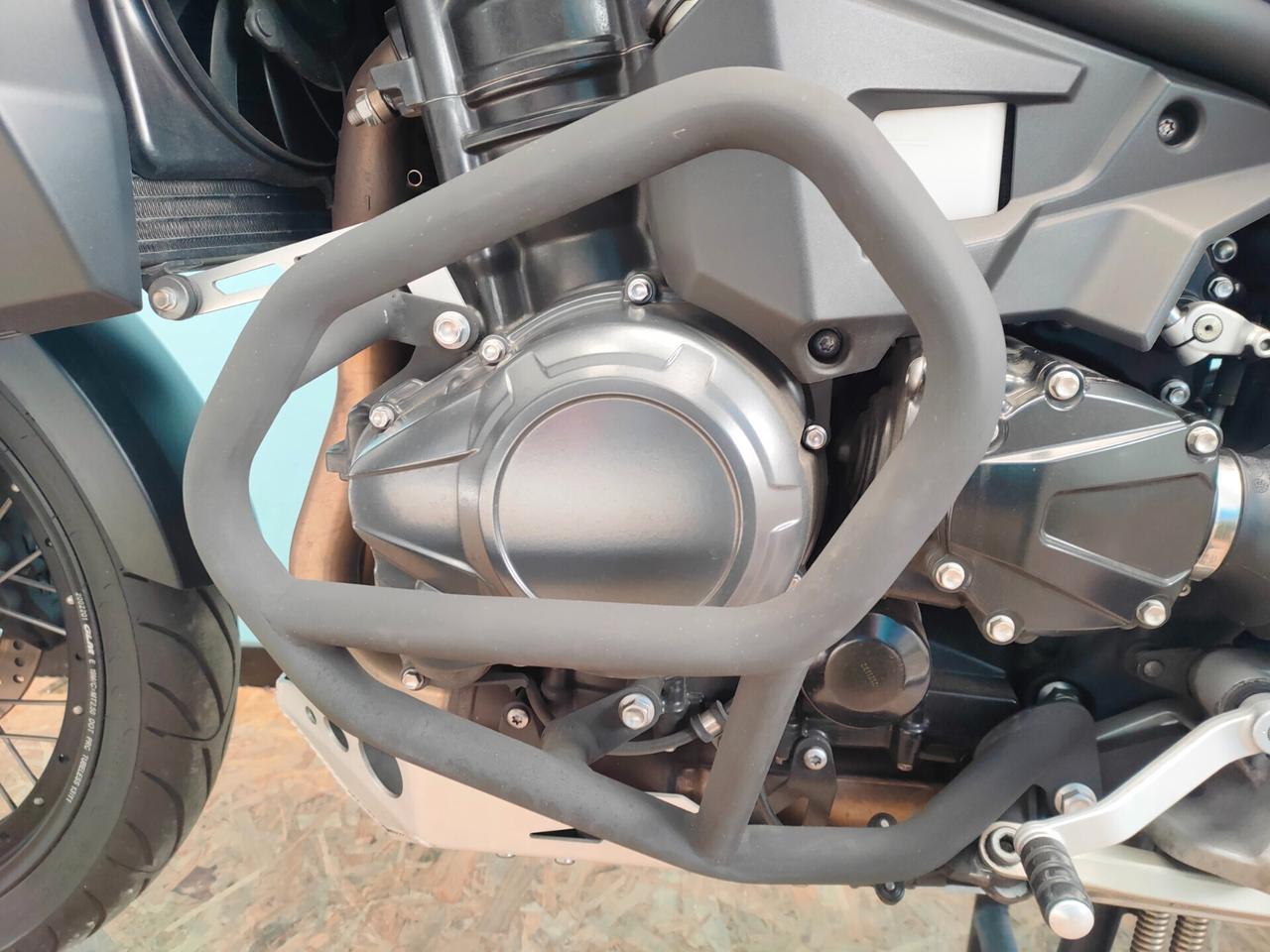 Triumph Tiger Explorer XC con tris bauletti GIVI