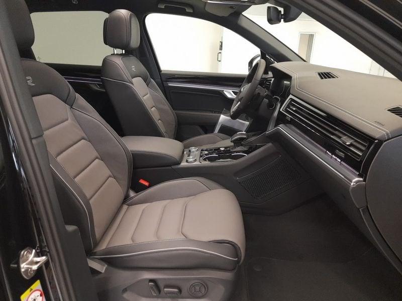 Volkswagen Touareg 3.0 V6 TDI SCR 170kW R-Line Final Edit