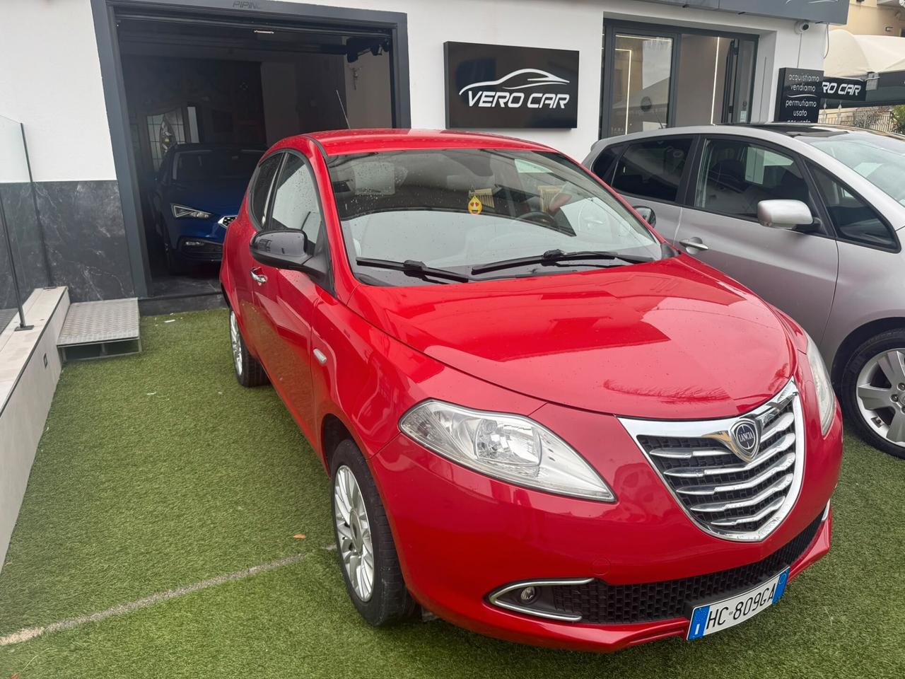 Lancia Ypsilon 0.9 TwinAir 85 CV 5 porte S&S Silver