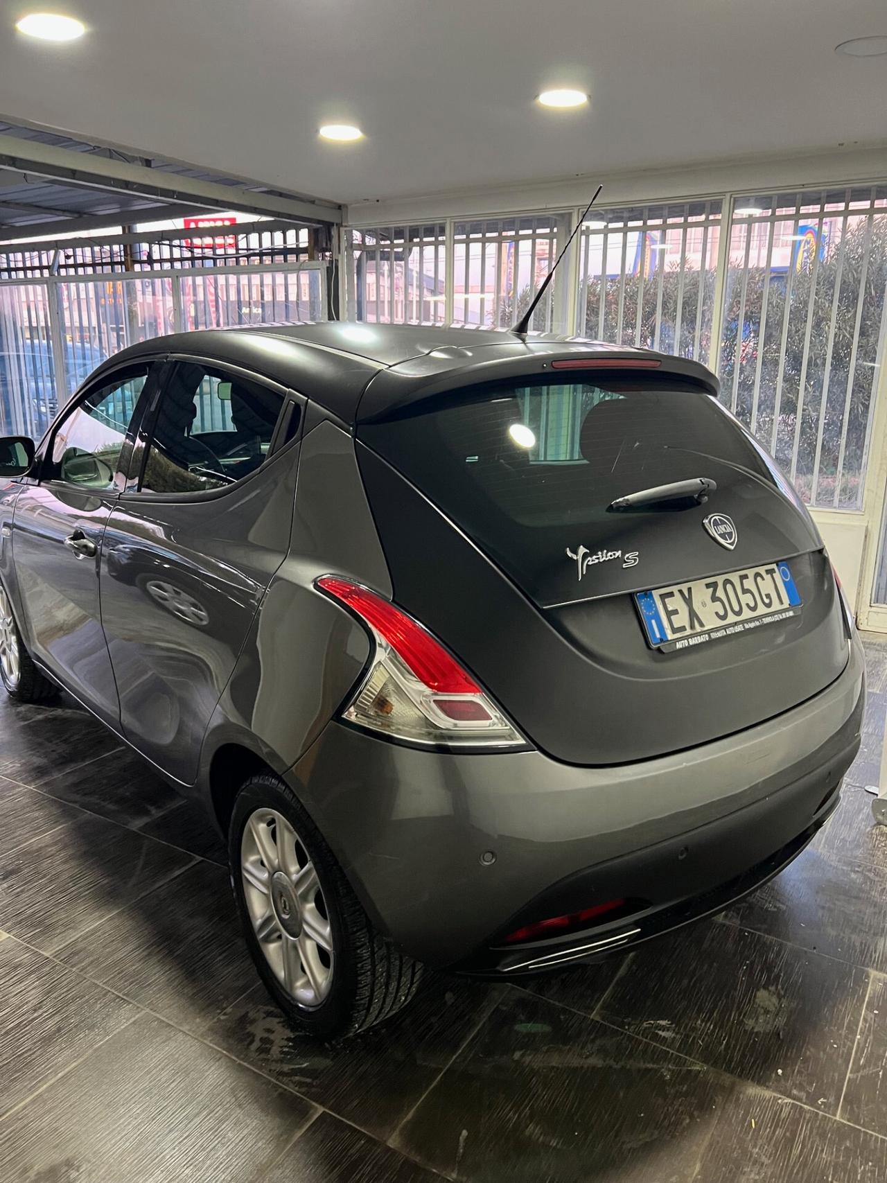 Lancia Ypsilon 1.3 MJT 16V 95 CV 5 porte S&S S Momodesign