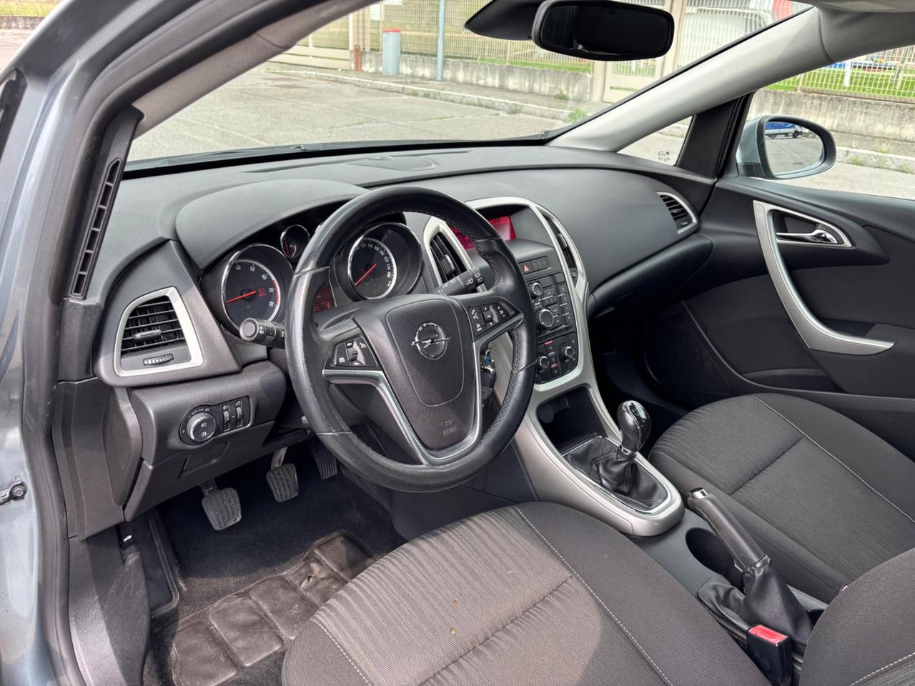 Opel Astra 1.6 115CV 5 porte Cosmo UNI PRO, GARANZIA