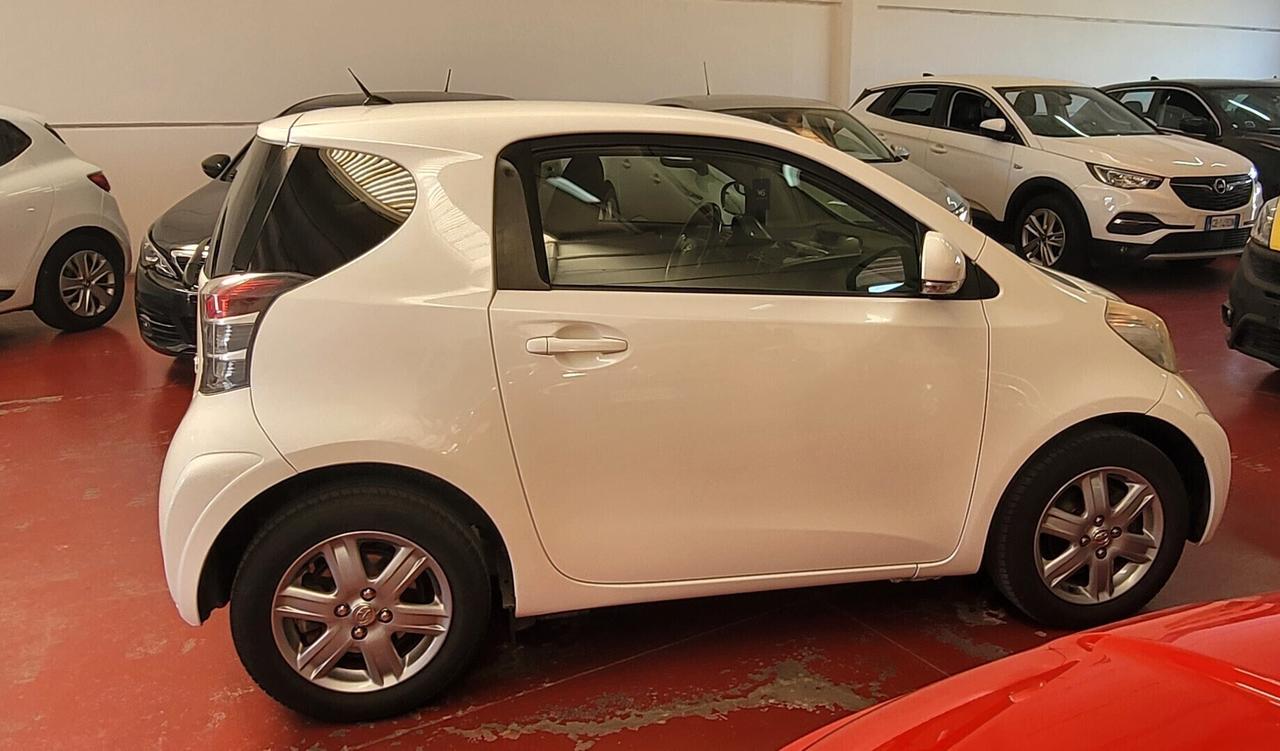 Toyota iQ 1.0 Multidrive