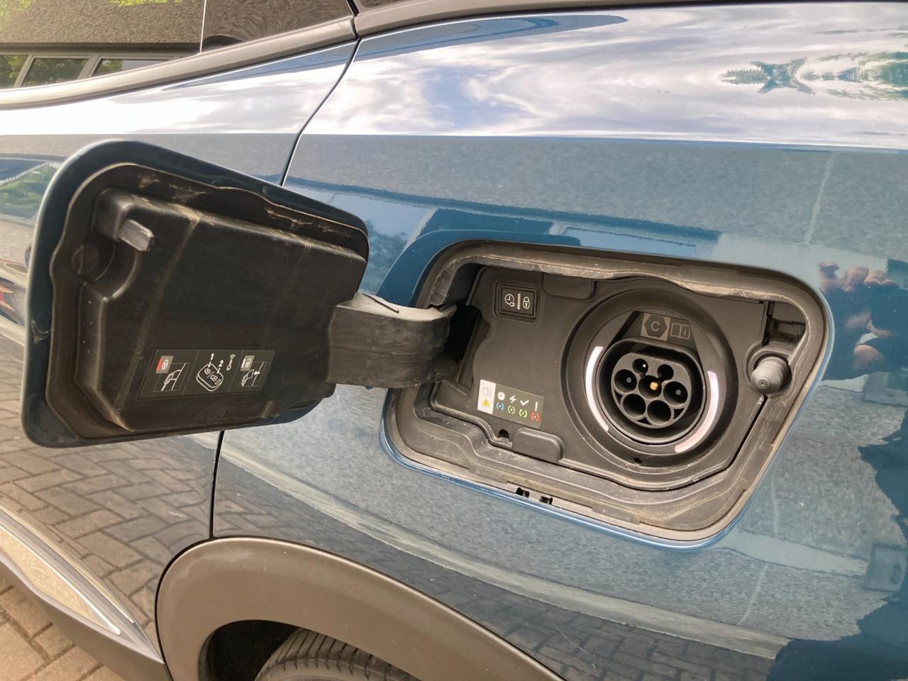 PEUGEOT 3008 1.6 hybrid4 phev Allure Pack 300cv e-eat