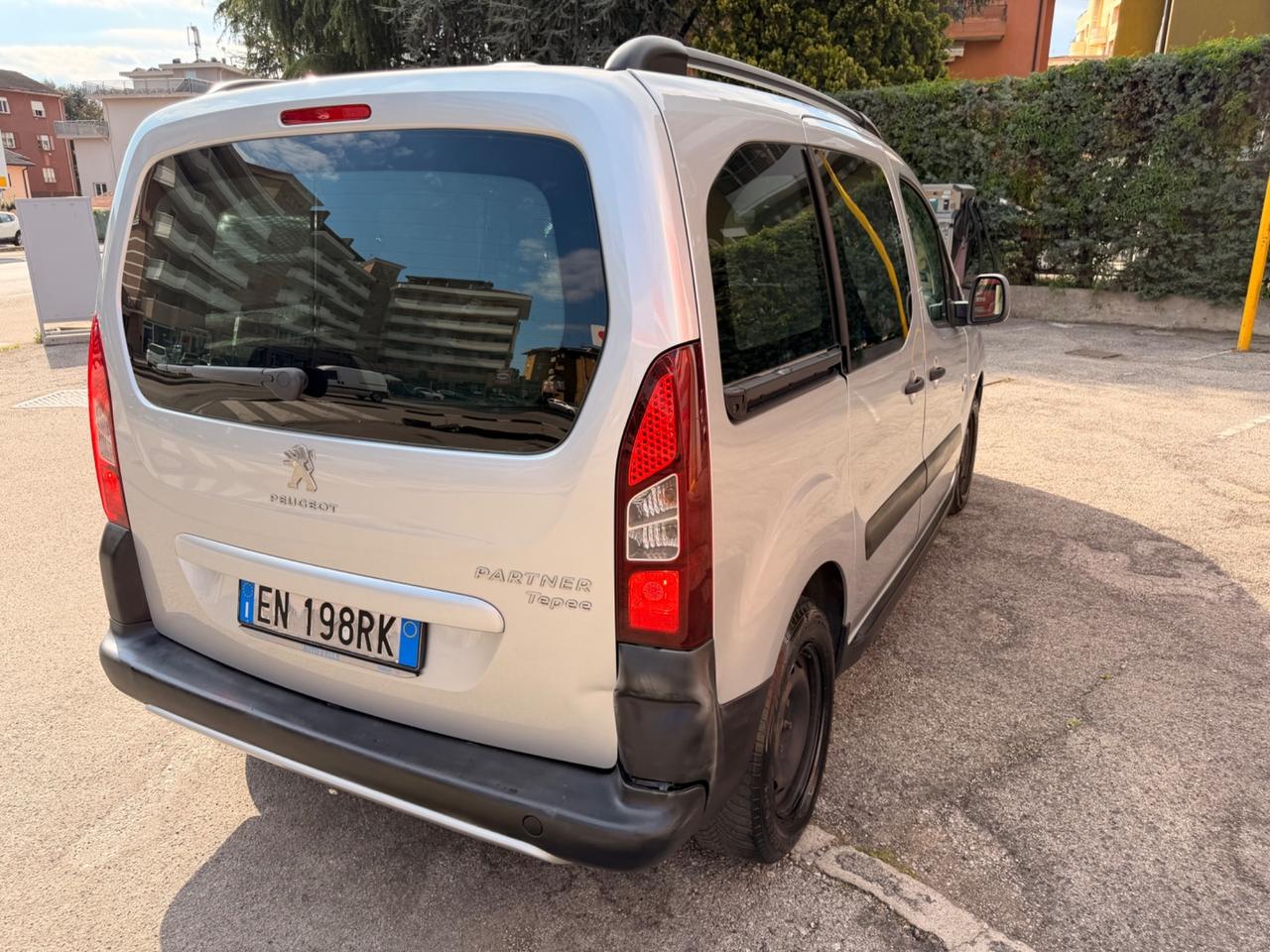 Peugeot Partner Tepee 1.6HDI NEOPATENTATI 5posti euro5