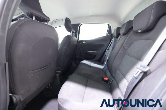 RENAULT Clio TCE 90 CV 5 PORTE EQUILIBRE NEOPATENTATI FARI LED