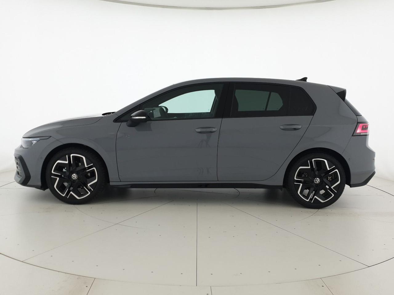 Volkswagen Golf 2.0 tdi r-line plus 150cv dsg