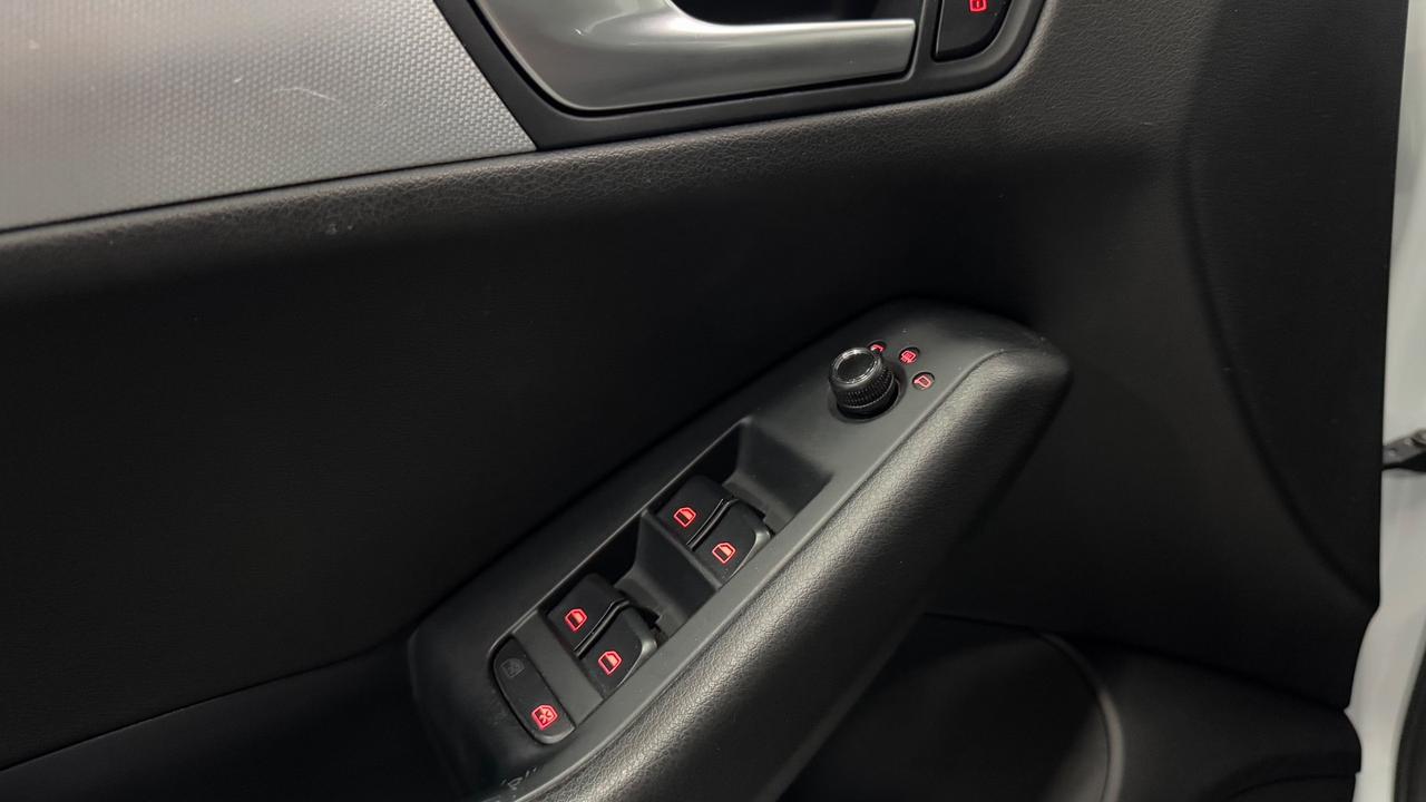 Audi Q5 2.0 TDI 170CV quattro Plus-2012