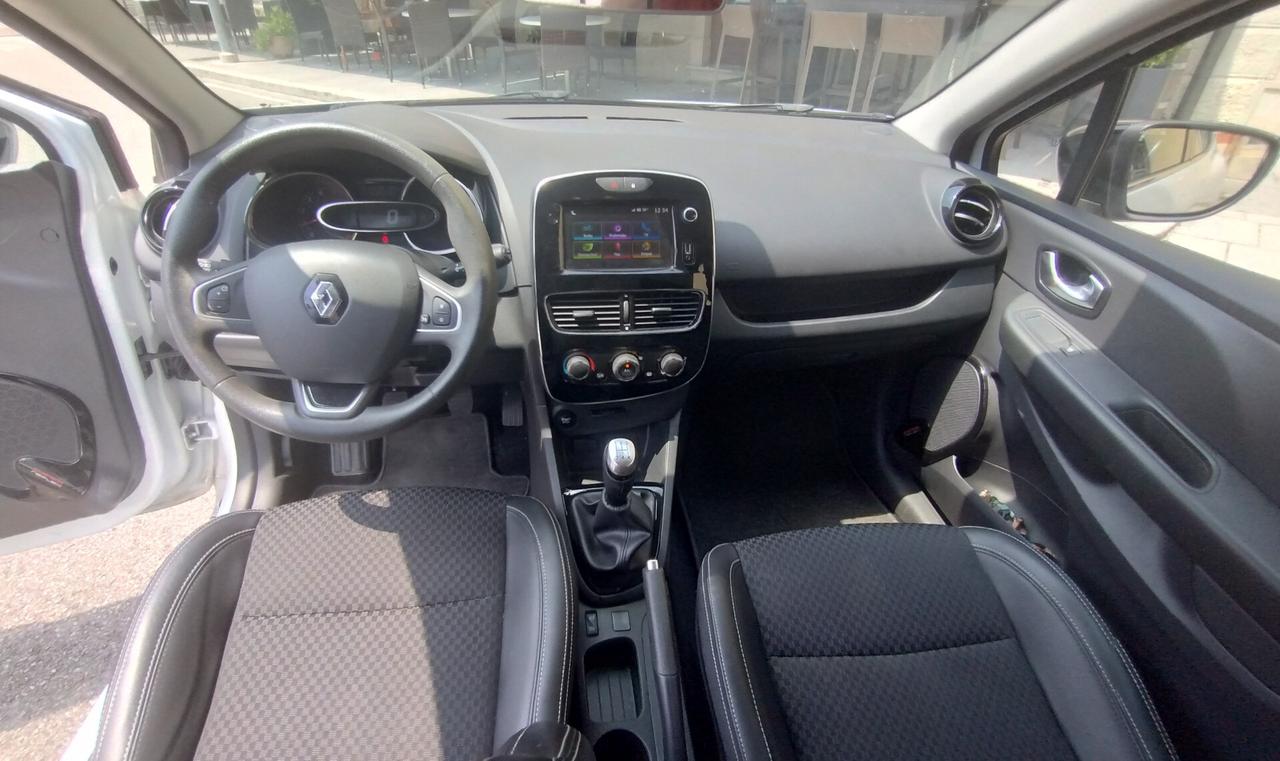 Renault Clio dCi 8V 75 CV 5 porte Moschino Zen NEOPATENTATI