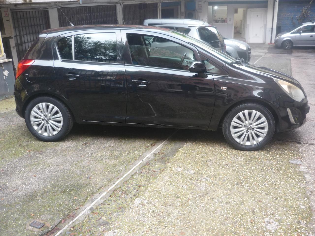 Opel Corsa 1.2 85CV 5 porte GPL-TECH Edition