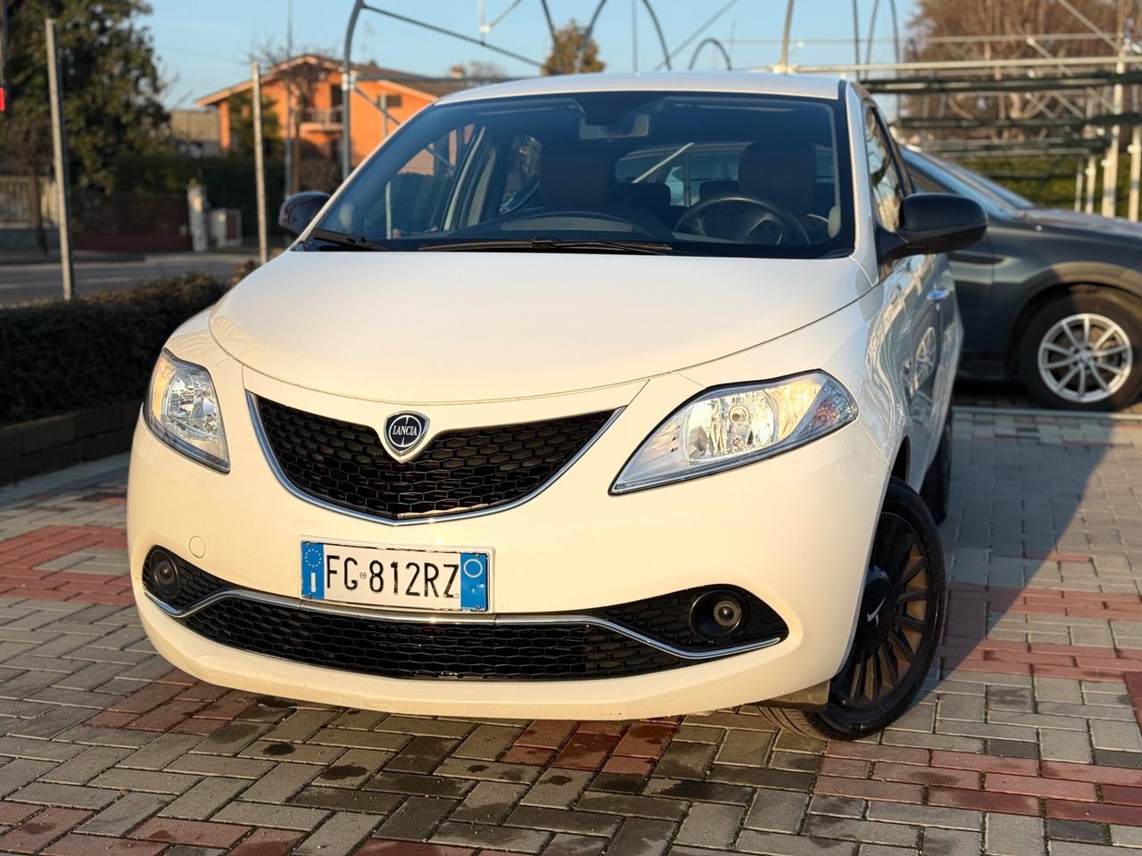 Lancia Ypsilon 1.2 69 CV 5 porte Gold